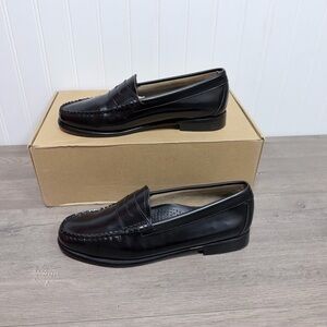 Use women GH Bass Whitney Weejuns Penny Loafer in Black Leather, Size 7 no box